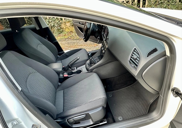 Seat Leon cena 39800 przebieg: 237777, rok produkcji 2014 z Zwoleń małe 781